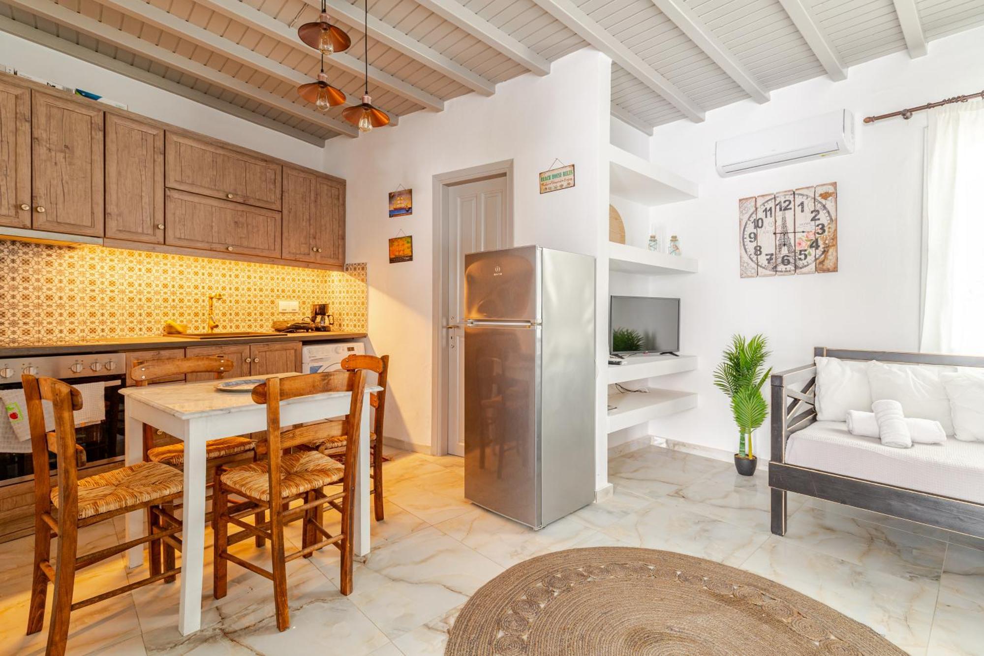 Elenitas Beach House In Ornos Exterior foto